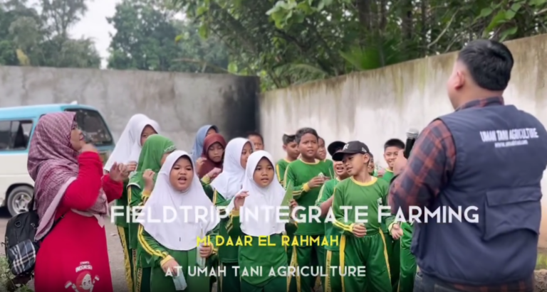 eseruan Field Trip MI Daar El Rahmah di Umah Tani