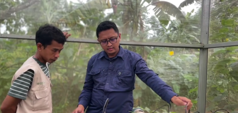 Kolaborasi Menuju Pertanian Cerdas: Umah Tani x IZI Smart Farm