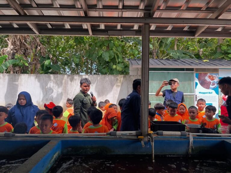 🌱 Field Trip SD Agis di Umah Tani Agriculture 🌟Belajar tentang ikan, sayuran, dan teknologi pe (2)